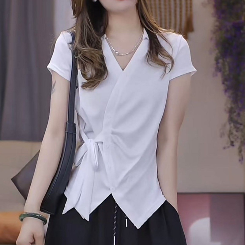 Màu trắng