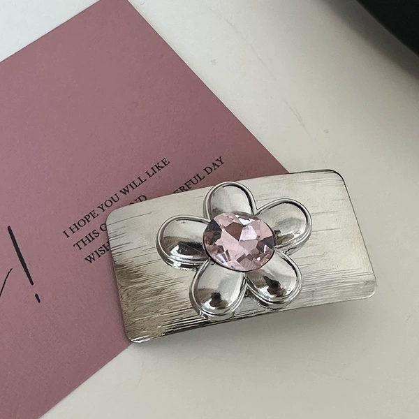 Pink diamond-rectangular clip flowers