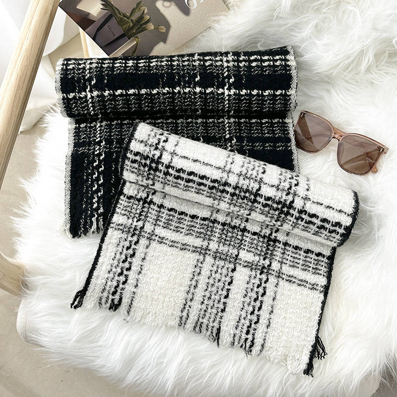 Xiaoxiang viento ligero lujoso blanco y negro tejido bufandas de lana invierno de mujeres coreanas simple de alto nivel de moda moda moda moda