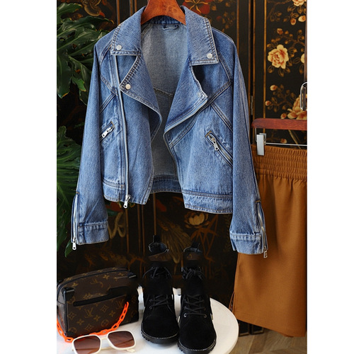 Blow up the street, be cool, and be fashionable!  Large lapel zipper long sleeve motorcycle style denim jacket women's trendy