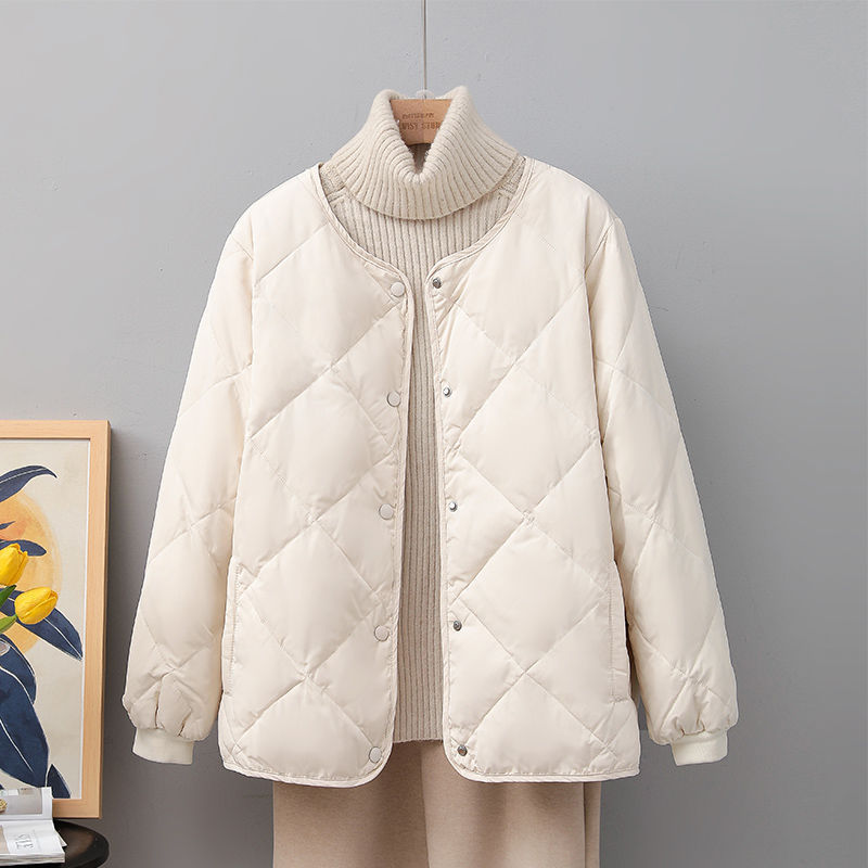 2025 New Quilted down Jacket for Women, Short Style, White Duck Down, Fashionable and Portable, Autumn and Winter Warm Petite Coat Trendy