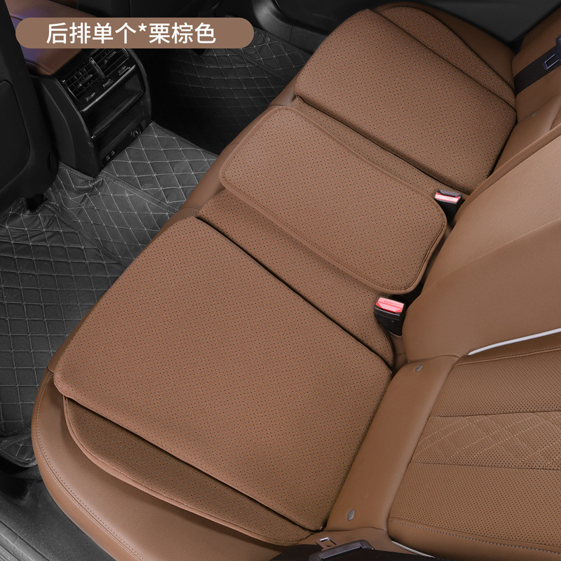自動車の座布団と長い足の女性の運転手の車載の主な助手席のシートは神器の滑り止めを支えて、位置を移動しません。|undefined