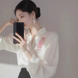 2025新款白衬衫女职业装高级感开春穿搭独特漂亮小衫法式印花上衣