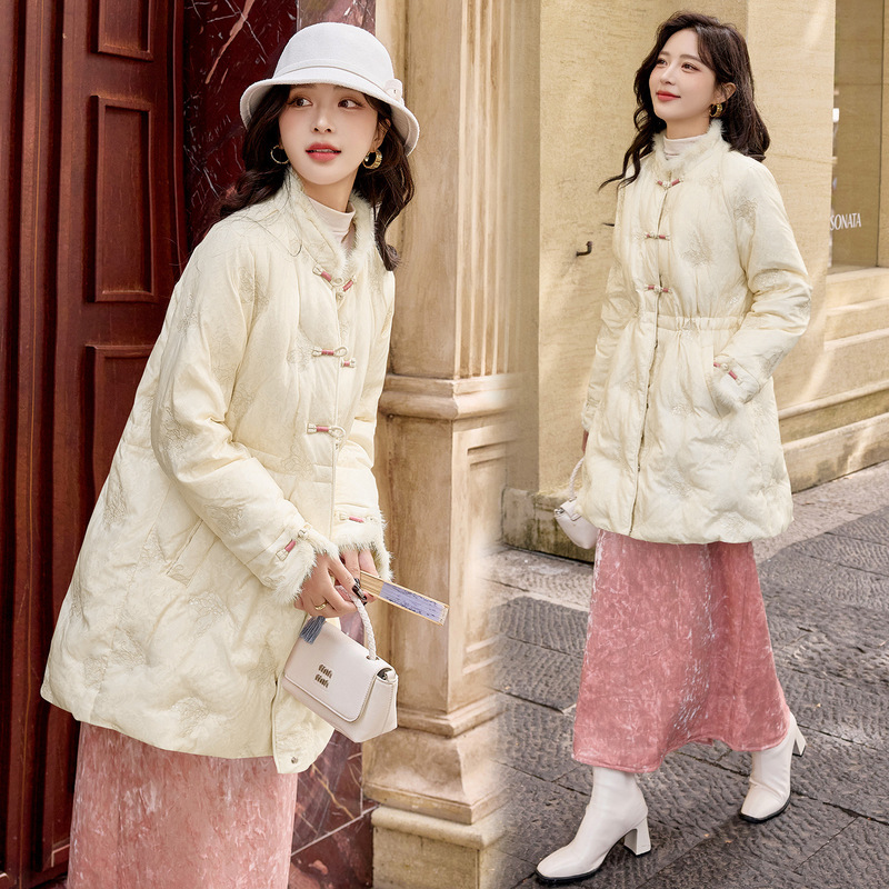 New Chinese-Style down Jacket for Women 2025 Winter Mink Fur Splicing Embroidered Sequins Mid-Length 90% down Coat