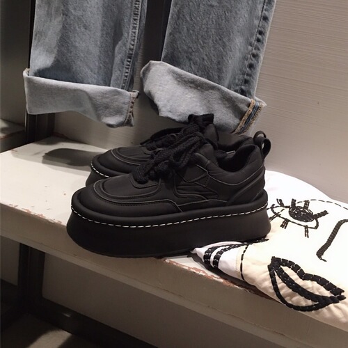 Elegant European and American Style Thick Sole Genuine Leather Patchwork Bread Shoes for Women, Ins Style Flat Shoes, Lightweight Casual Sports Big Head Solid Color White Shoes