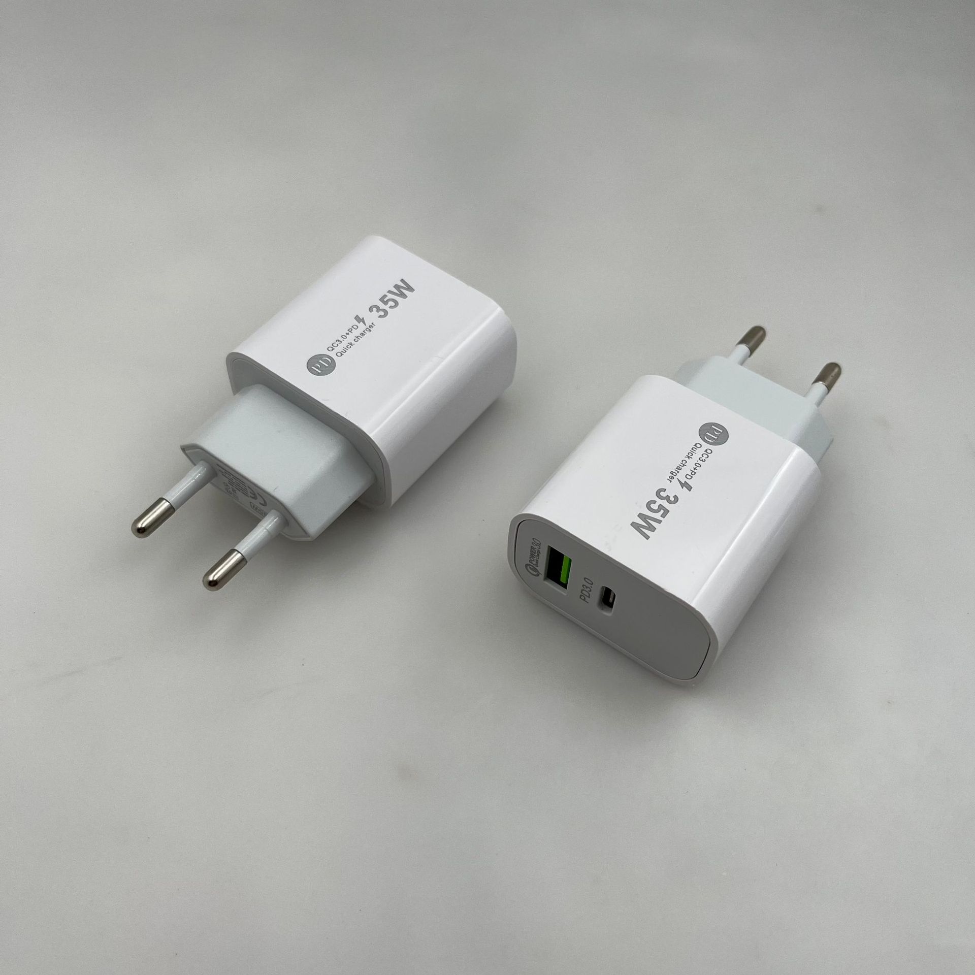 Cargador de 12W
