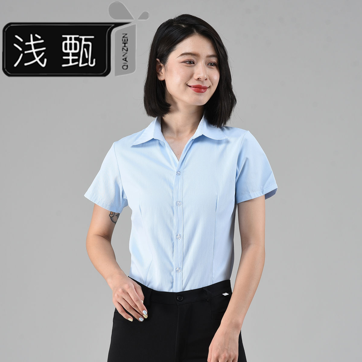 Ladies light blue twill V-neck - short sleeves