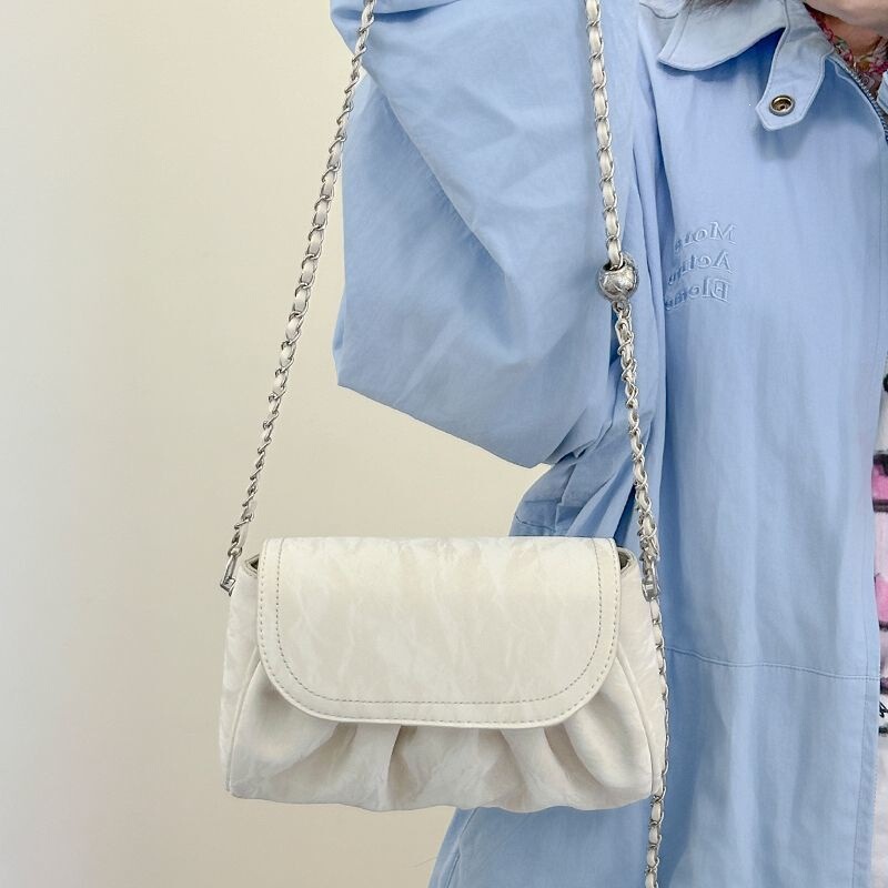 Chain Fresh Cloud Bag New High-End Pleated Shoulder Commuter Versatile Bag for Women Crossbody Bag Exquisite Chain Fresh Cloud Bag New High-End Pleated Shoulder Commuter Versatile Bag for Women Crossbody Bag Exquisite