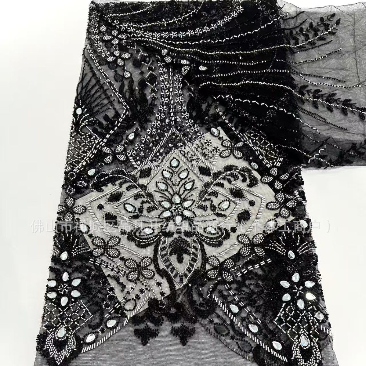 Posicionamiento de alta caliente hecho a mano DIY gran flor de diamante sequin tela de encaje vestido de banquete europeo y americano cheongsam tela al por mayor