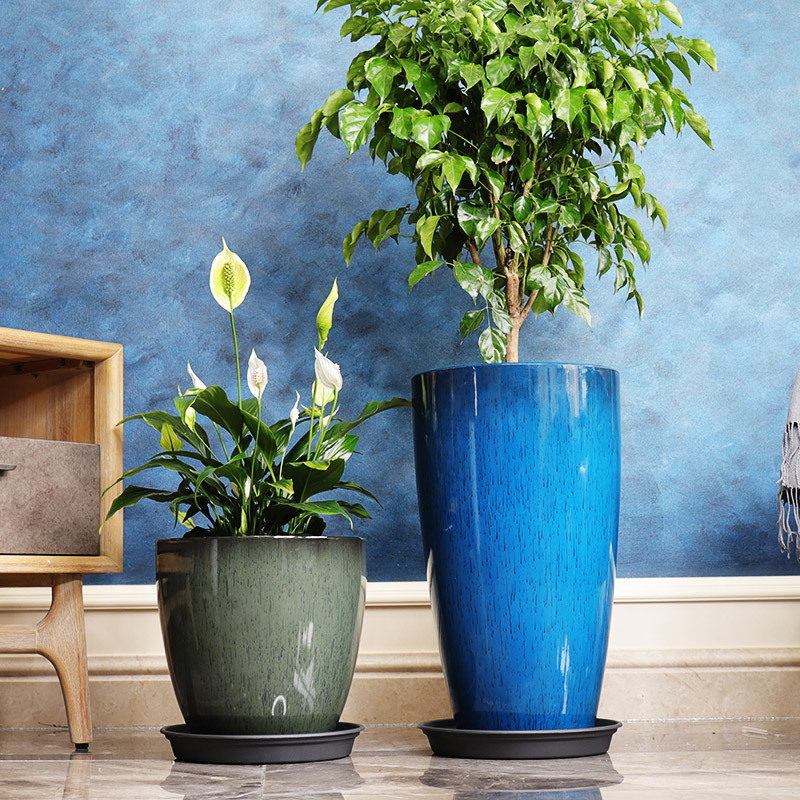 北欧のシンプルな陶磁器の植木鉢は軽くて豪華です。|undefined