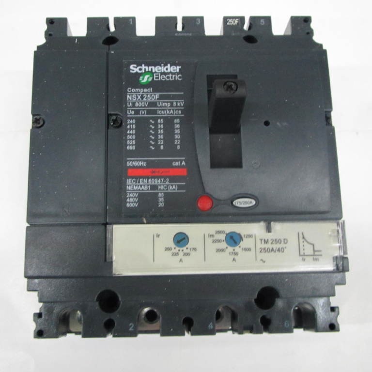 原装正品NSX250F 4P 250A TM250D Schneider空气开关塑壳式断路器