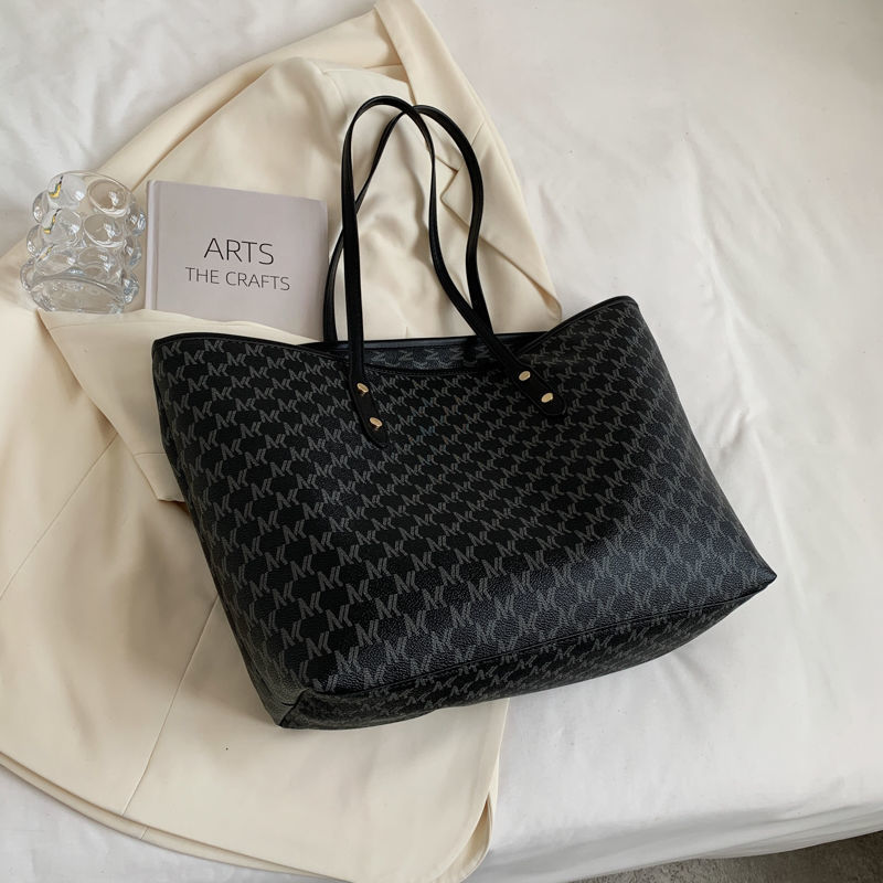High-end Large-capacity Bag Niche Versatile Commuter Bag Women 2023 New Trendy Texture Portable Tote Bag Large Bag_voghion.com