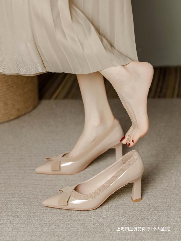 High heels nude pointed-toe