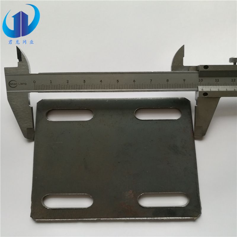 100mm方底盘2.5厚30长孔护栏立柱法兰盘预埋板正方形地盘护栏配件