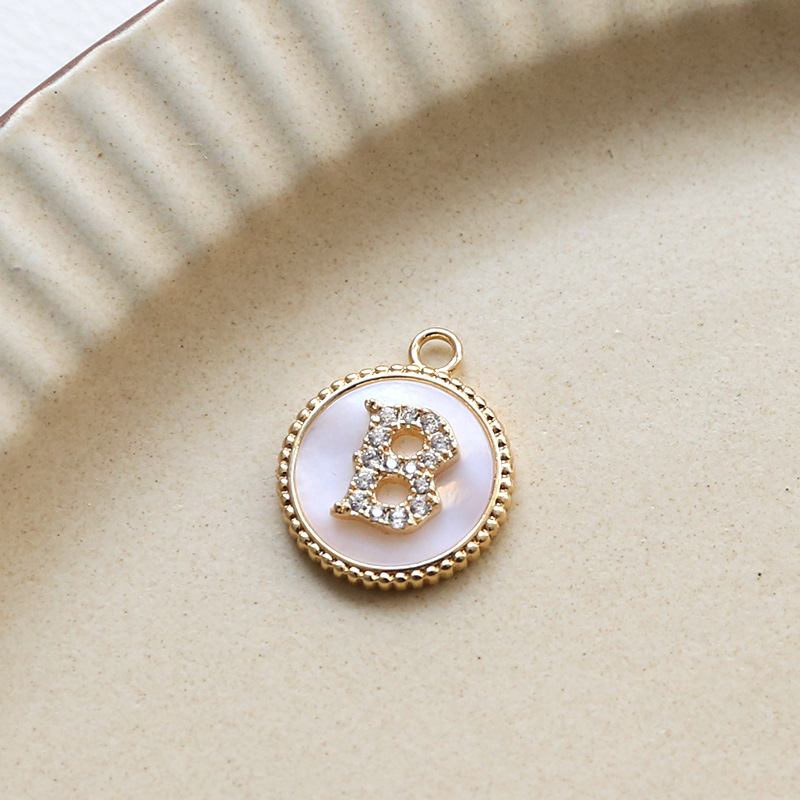 3g Weight Shell, Zircon Inlay Material Charms, Jewelry Accessories Classification 1 Piece Quantity Copper Material Round, Letter Pattern Plating, Inlay Design Simple Style Style 1 Piece Copper Shell Zircon Round Letter 8