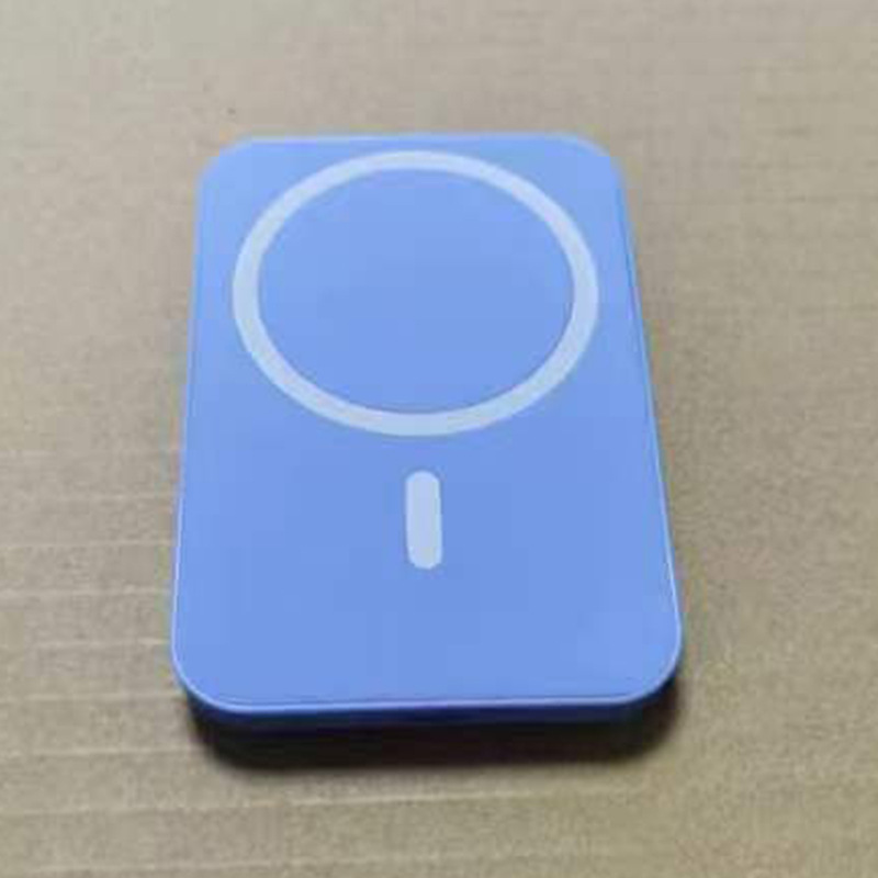 Mini tesoro de carga nueva fuente de alimentación portátil al aire libre de gran capacidad para teléfonos móviles generales 10000 pequeño tesoro de carga