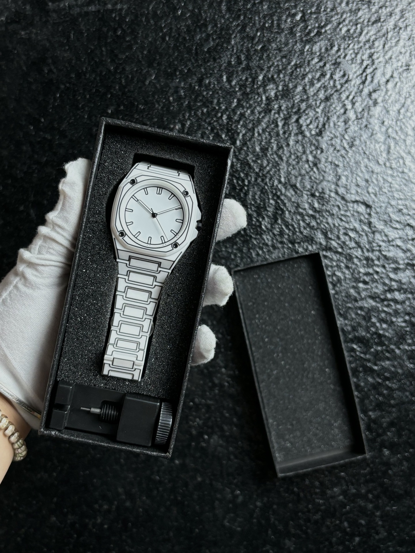 1165-5 domestic movement battery double snap button