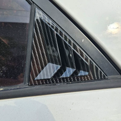 Şüşə kənarı xromları/moldingləri Rear Triangle Window Blinds to