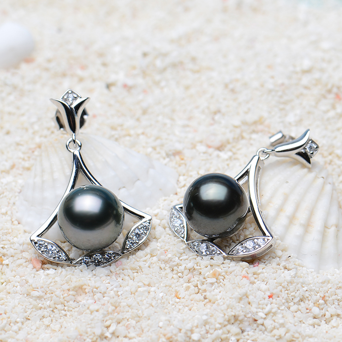 ANU 국경 간 뜨거운 판매 타히티 흑진주 귀걸이 강한 빛 완벽한 라운드 천연 S  MOISSANITE 귀걸이 여성용