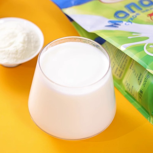 Belarus Kalinka original imported low-skimmed milk powder without added sucrose for middle-aged and elderly adults