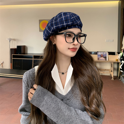 Grid beret for women, autumn Korean version, versatile, face-slimming, artist's hat, internet celebrity, British style hat, Instagram trendy