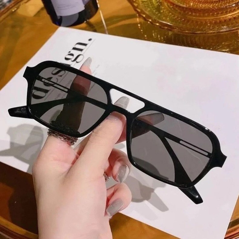 Fashion Simple Double Beam Hollow Sunglasses display picture 2