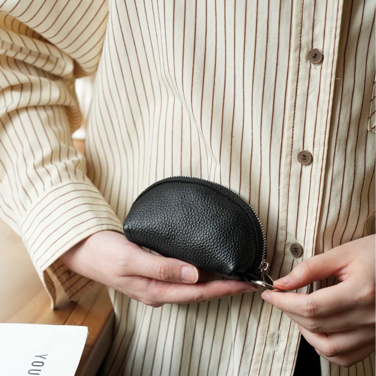 New multi-functional zippered key pouch, genuine leather, compact key holder, large-capacity storage bag, suitable for both men and women, for car keys