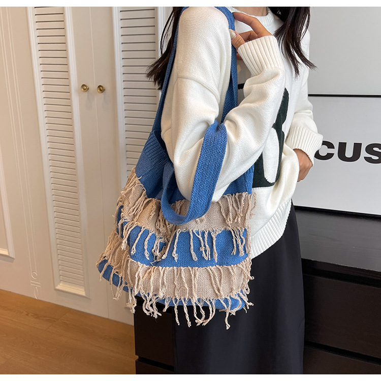 Women's Large All Seasons Knit Color Block Streetwear Square Open Shoulder Bag display picture 5