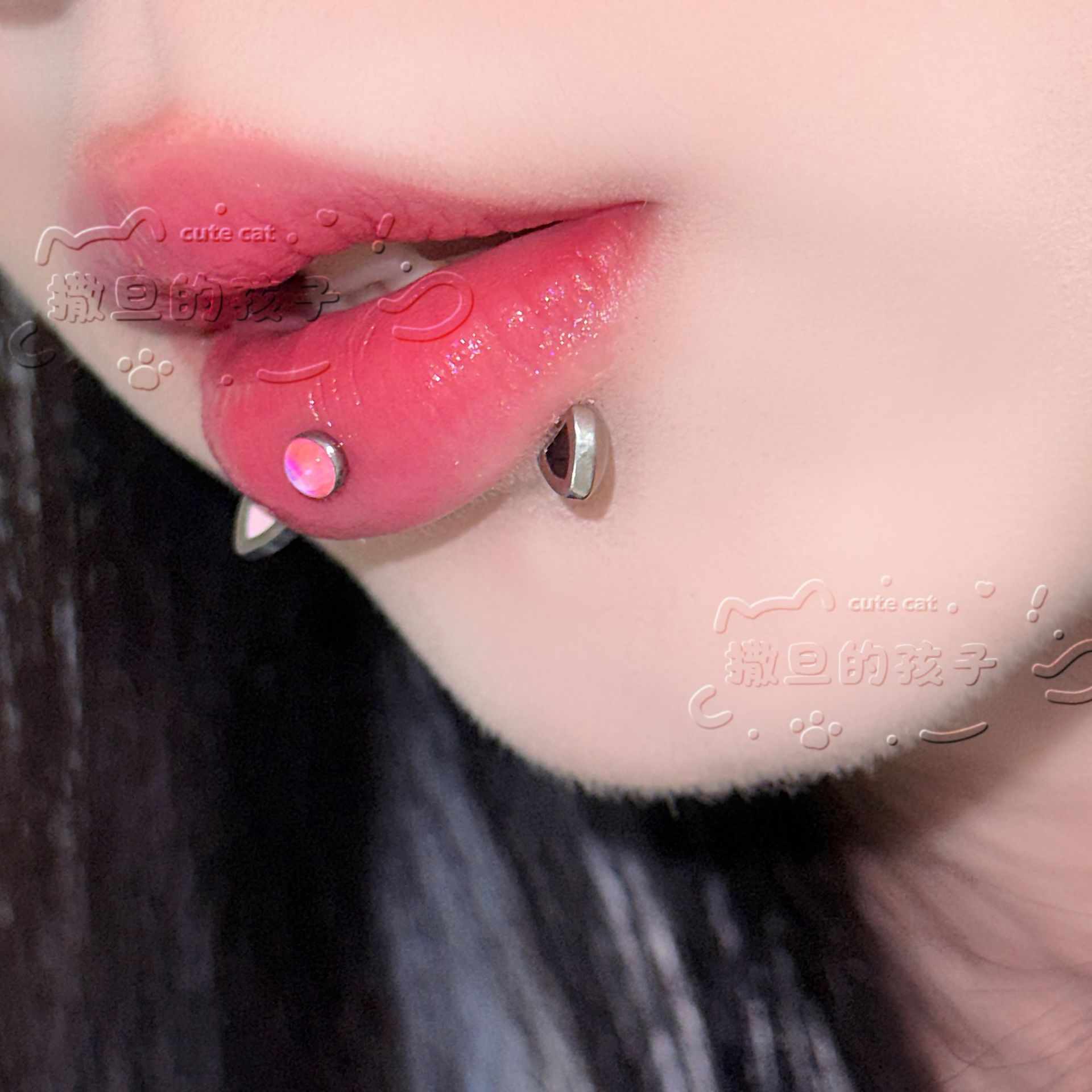 16G labret stud size and finish detail