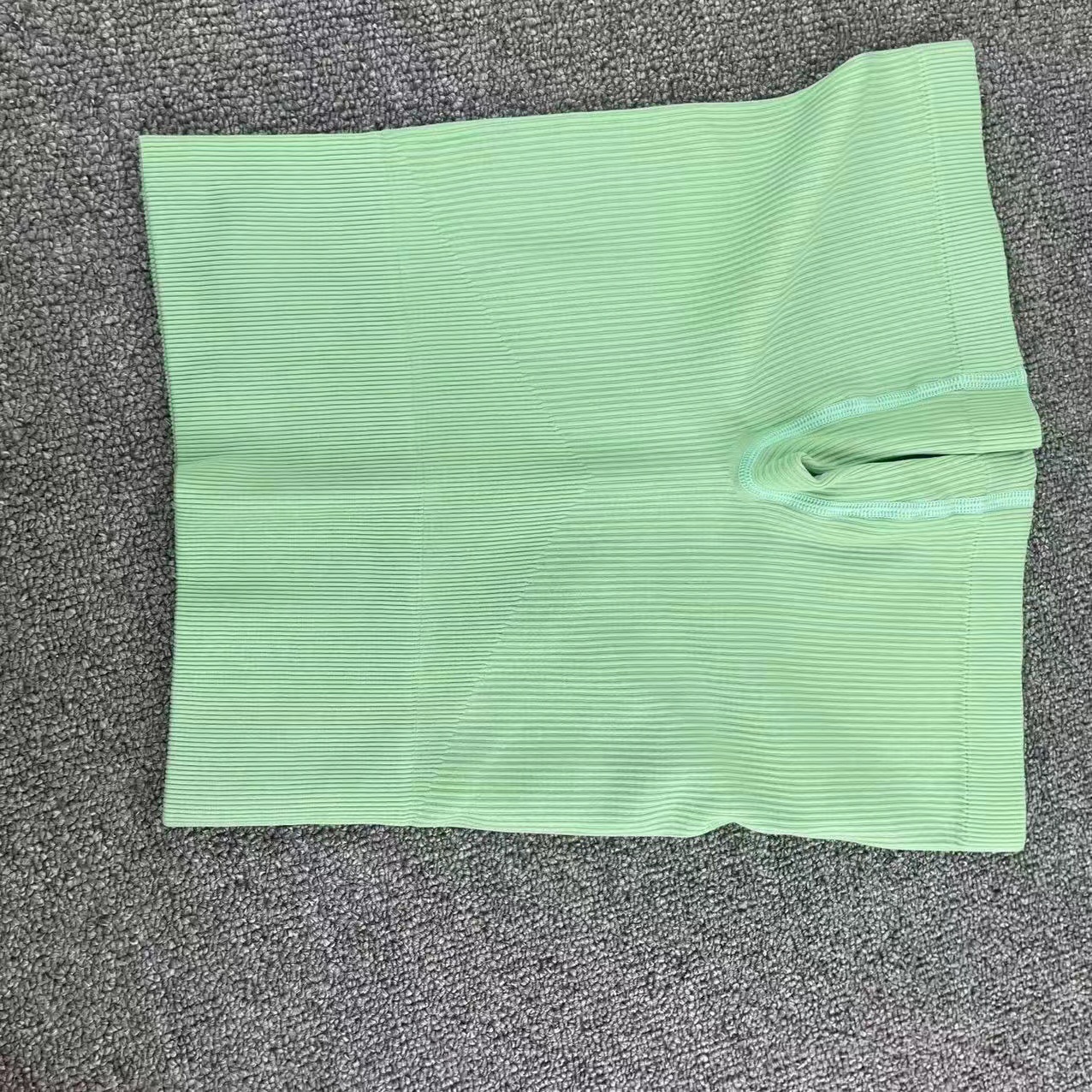 Светло-зеленый