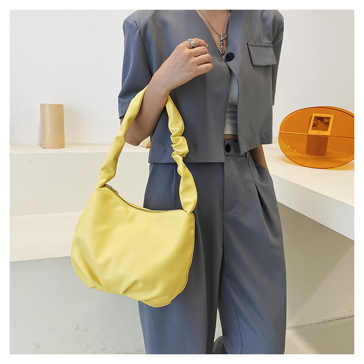 Fashion Solid Color Shoulder Folds Bag Wholesale Nihaojewelry display picture 15