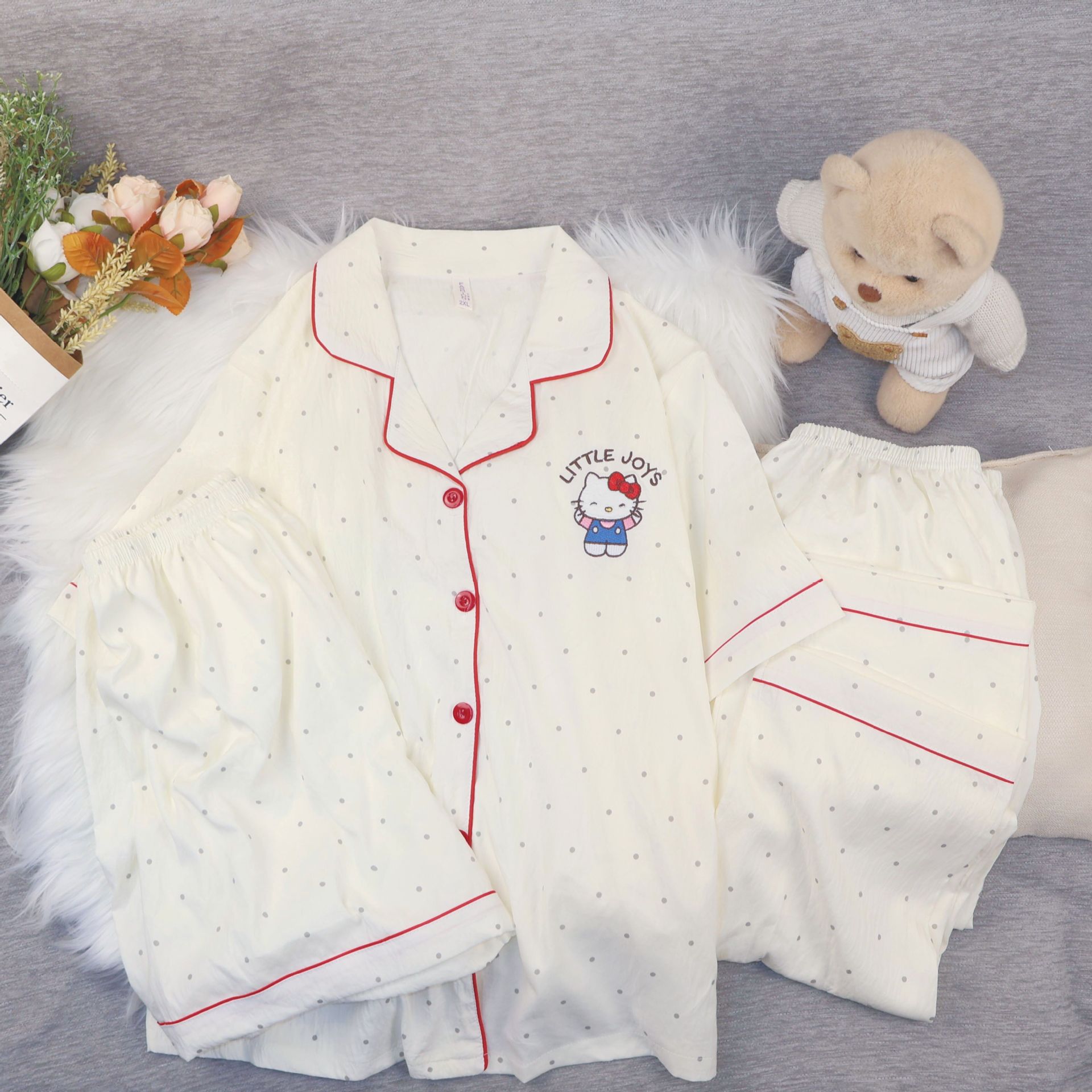 Al por mayor transfronterizo de tres piezas nubes algodón pijama cardigán con solapa mangas cortas pantalones cortos de dibujos animados a cuadros ropa para el hogar
