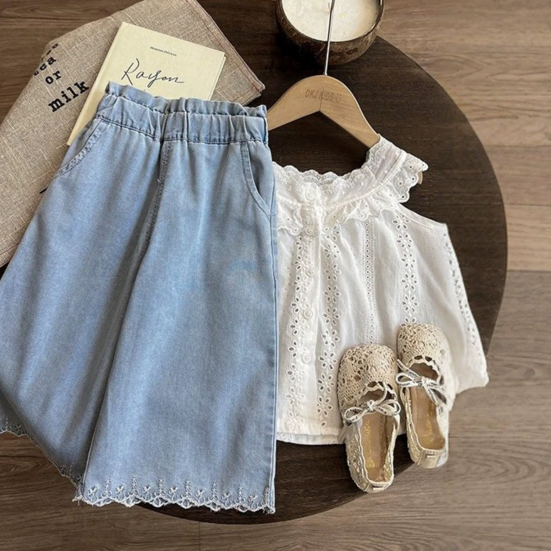 2026 nuevos pantalones largos de niñas jeans delgados de verano para niños pequeños y medianos niños extranjeros pantalones jeans de piernas anchas de niñas