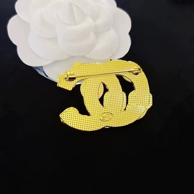 Noble Accessories, Yaxa sancaqları