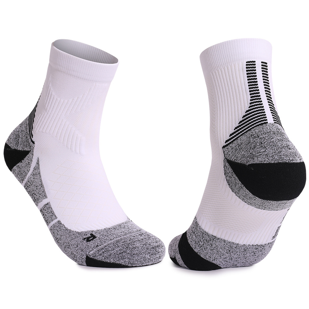 Calcetines deportivos para hombre y mujer, calcetines de running de tubo corto resistentes al desgaste, absorbentes del sudor, transpirables, antiolor, antibacterianos, calcetines de bádminton personalizados.