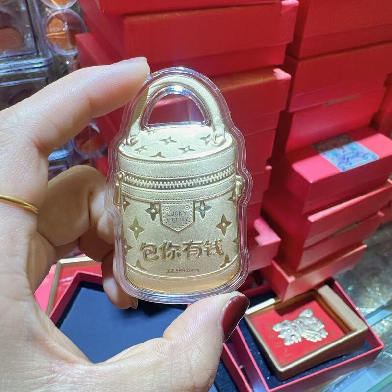 Luxury Brand Bag Keychains, Cross-Border Hot-Selling Accessories, Foreign Trade Replica of the Same Style