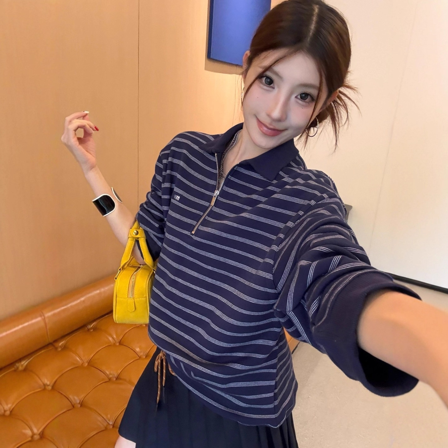 M's 25 Autumn and Winter New Stripesd Zipper Polo Shirt Half Zipper Sweatshirt Early Autumn Relaxed Loose Lapel Sweatshirt for Women