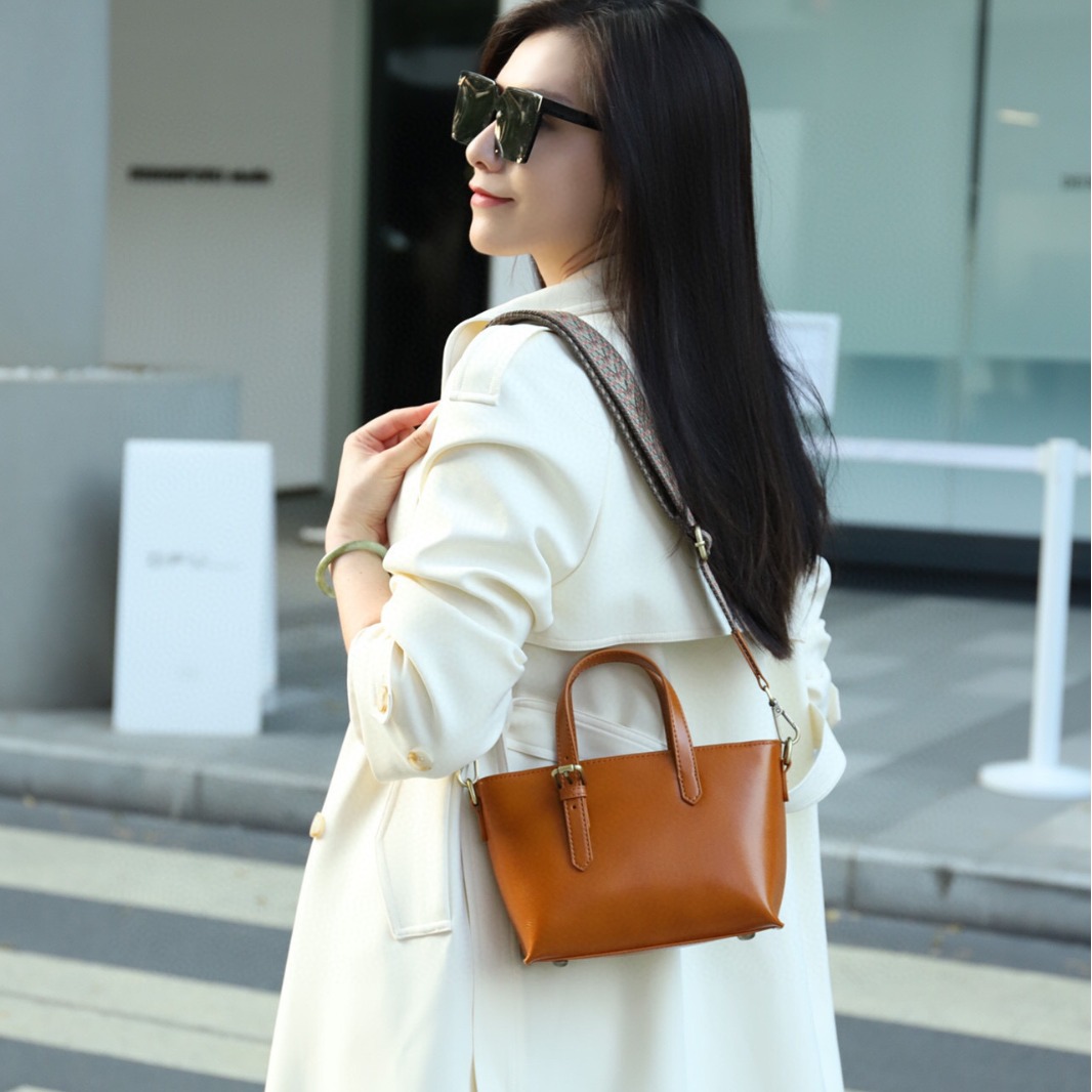 One-shoulder bag for leisure