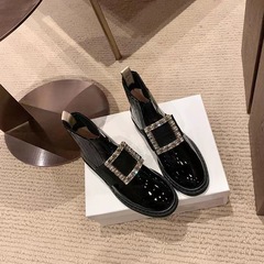 【sheii蘇茵茵】歐陽娜娜款~切爾西真皮水鑽方扣機車短靴女馬丁靴