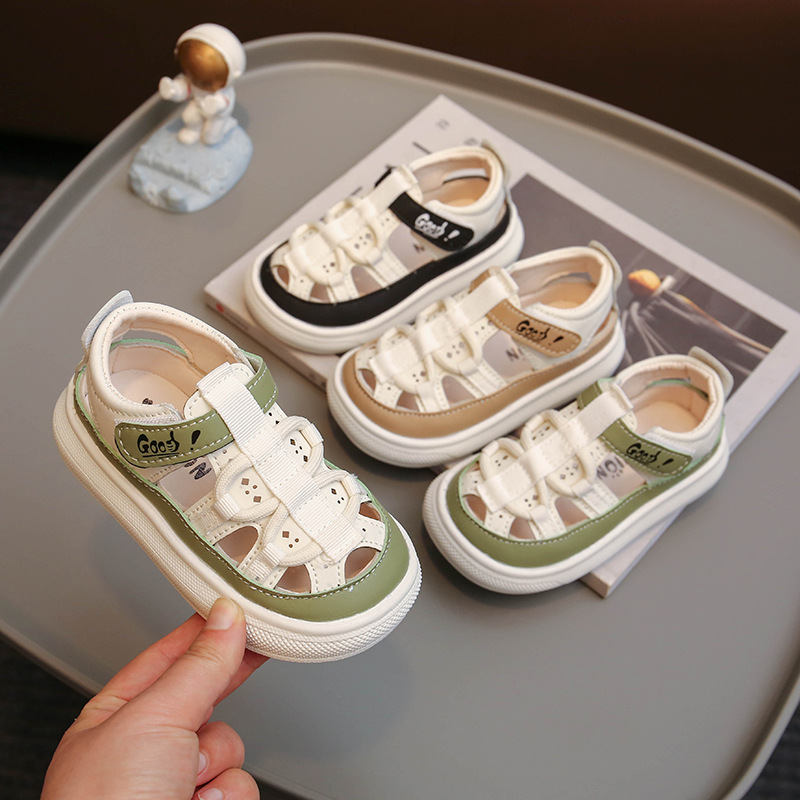 Boys' toe-toe sandals, sports shoes, summer hollow sandals 0-2 toddler shoes 1-6 anti-kick and anti-collision Korean style beach shoes