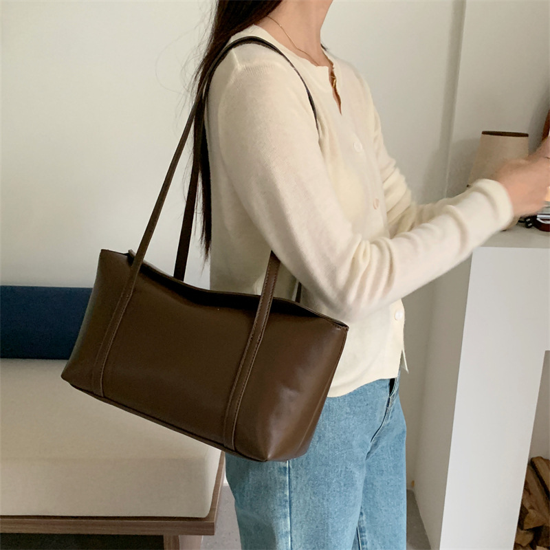 Borsa a cuscino in pelle scamosciata autunnale e invernale coreana retrò da donna 2024 nuova moda, borsa a tracolla grande da viaggio sottobraccio_voghion.com