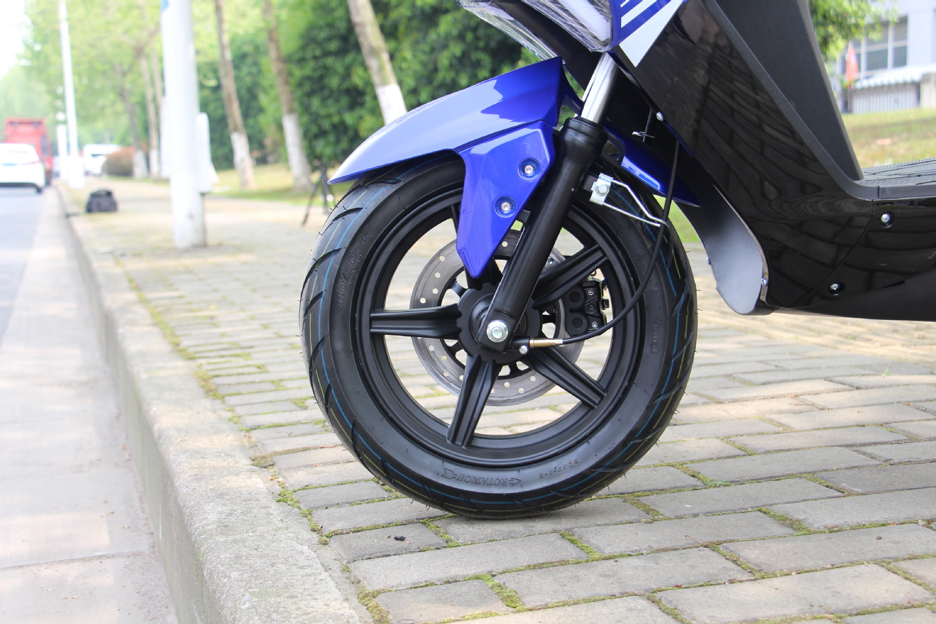 Factory-Issued 150Cc Engine National Iv Efi Large Scooter Can Be Licensed and Wholesale Saber-Toothed Tiger Style Scooter