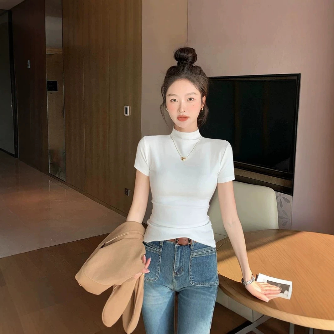 Black Half-High Collar Short-Sleeve T-Shirt for Women, Breathable Mid-Neck Base Shirt for Spring and Summer, Slim-Fit Regular Shoulder Top