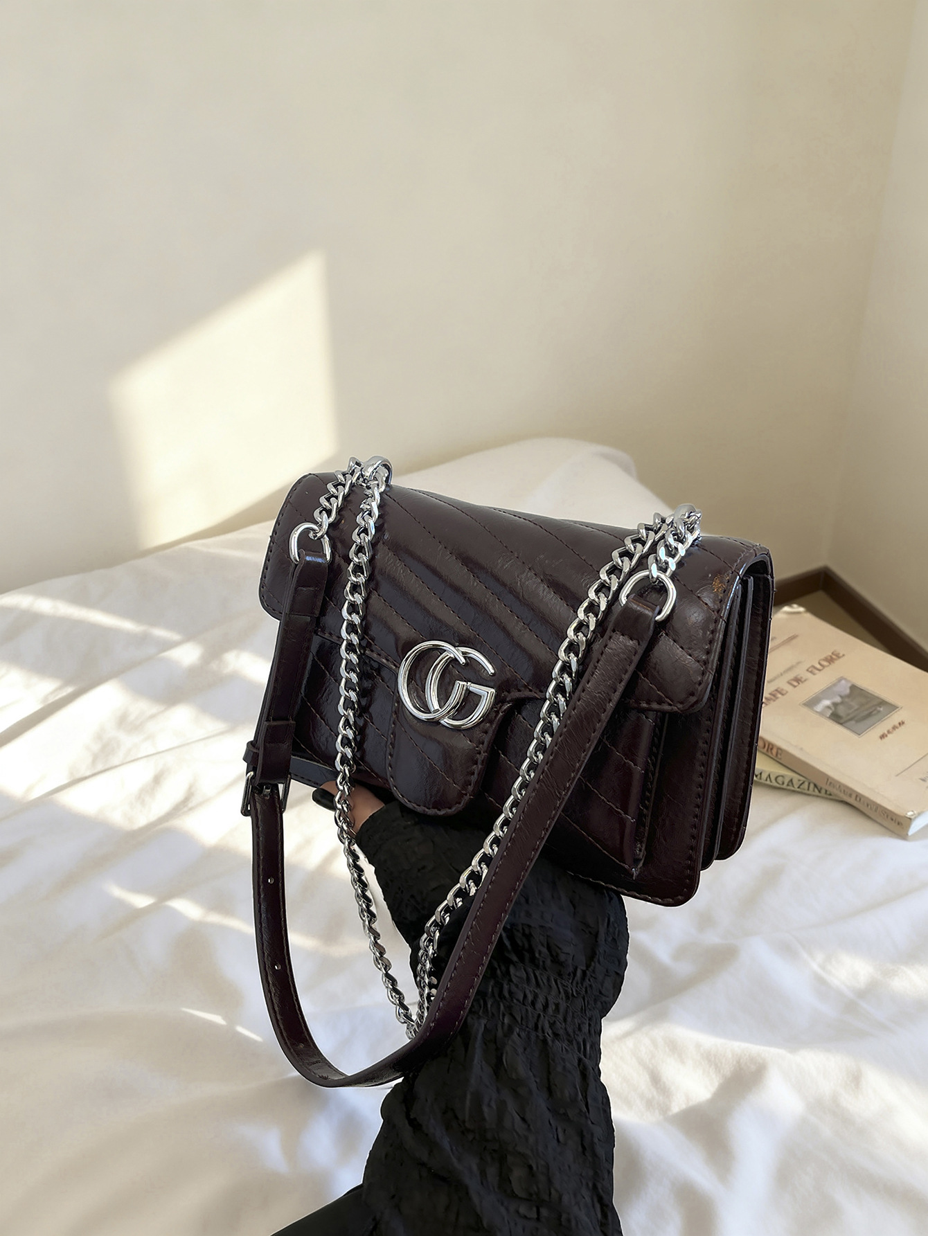 Comercio exterior bolso de explosión simple retro ondulado bolso de amor bolso de hombro para mujeres sensación de diseño de lujo ligero