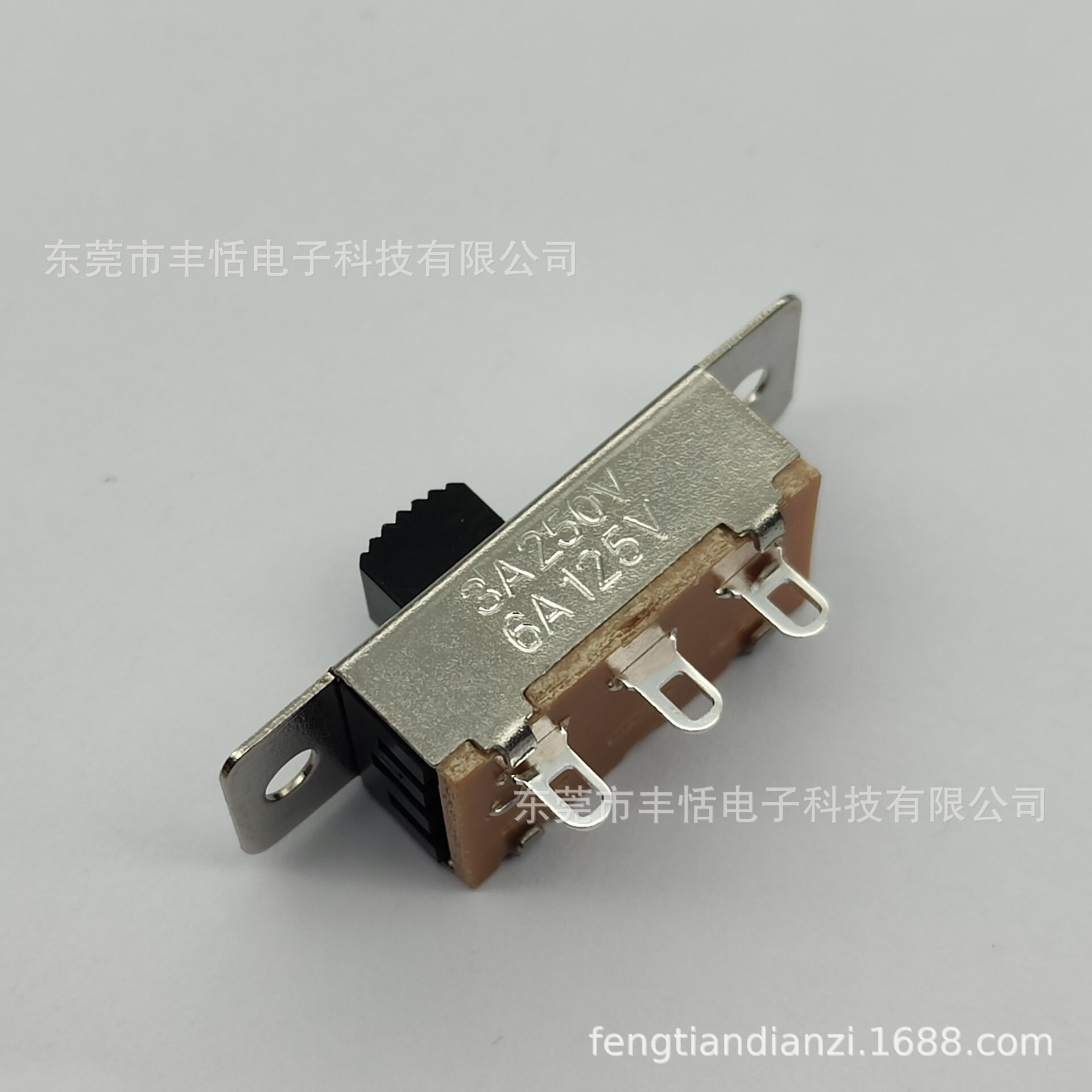 厂家直供SS23E26三档拨动开关SS22K28两档拖地机转换开关电器开关
