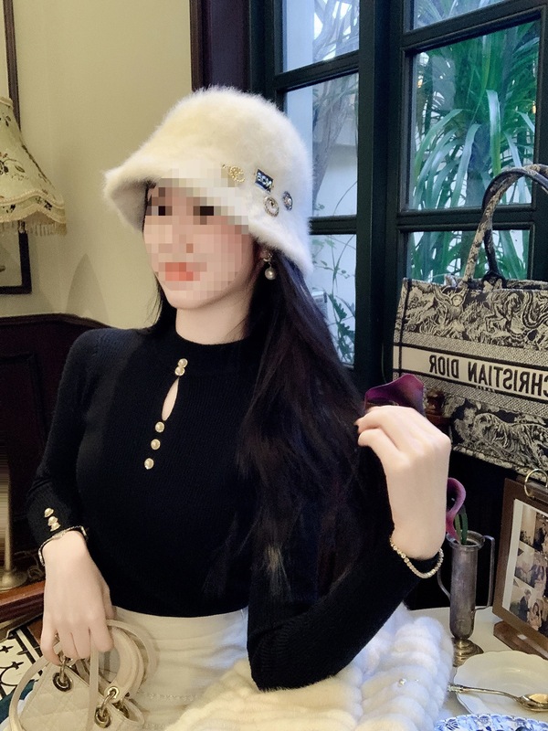 鱼兔子的兔子小心机毛衣打底衫女秋冬新款内搭高级感修身针织上衣|undefined