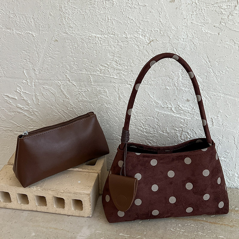 Cross-Border 2026 Autumn New Niche Polka Dot Shoulder Bag for Women, Korean Style Commuter Underarm Bag, Fashionable Tote Bag