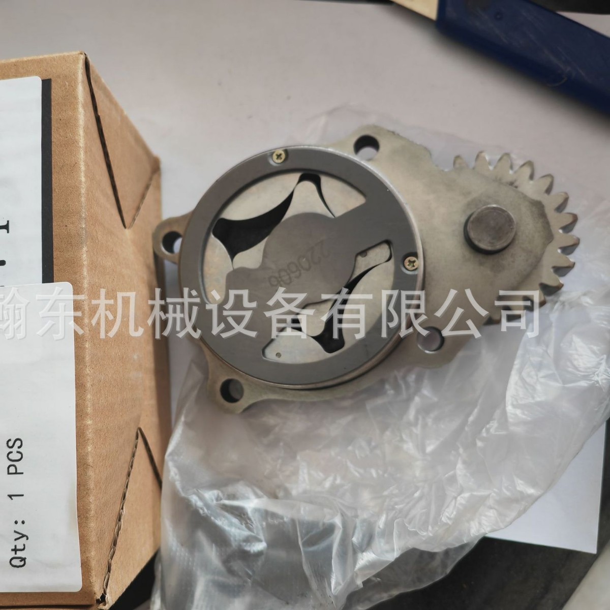 发动机 SAA4D102E 油泵总成 6738-51-1100