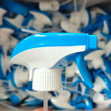 松石工厂厨房油污净喷雾头28牙手扣式塑料pp清洁剂喷雾喷头泵头