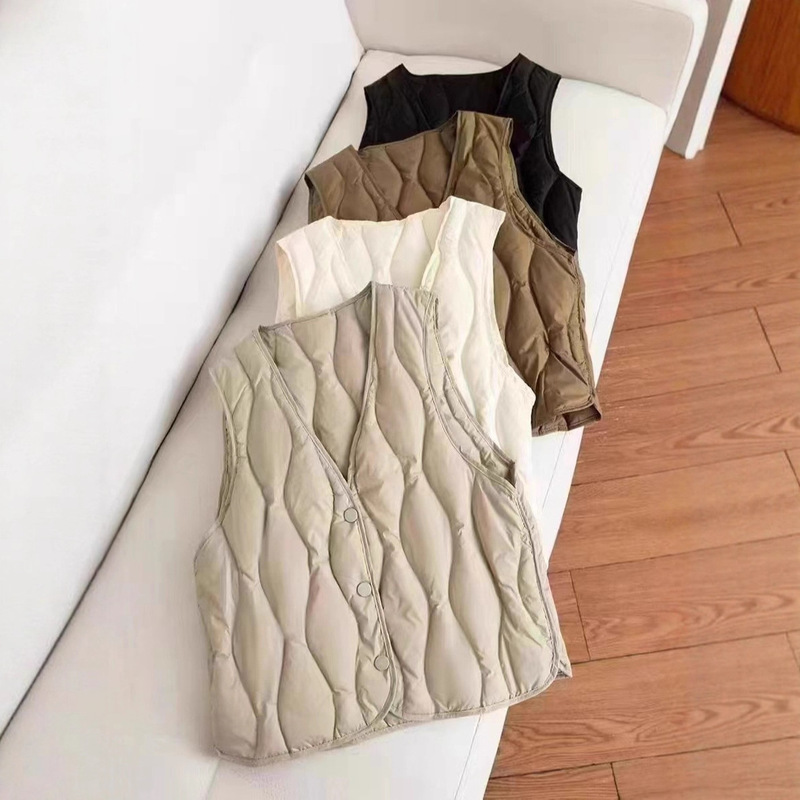 Popular New National Standard 90 Velvet V Neck down Vest for Women in Autumn and Winter, Lightweight Vest, Sleeveless Waistcoat, Vest for Inner Wear Pinghu